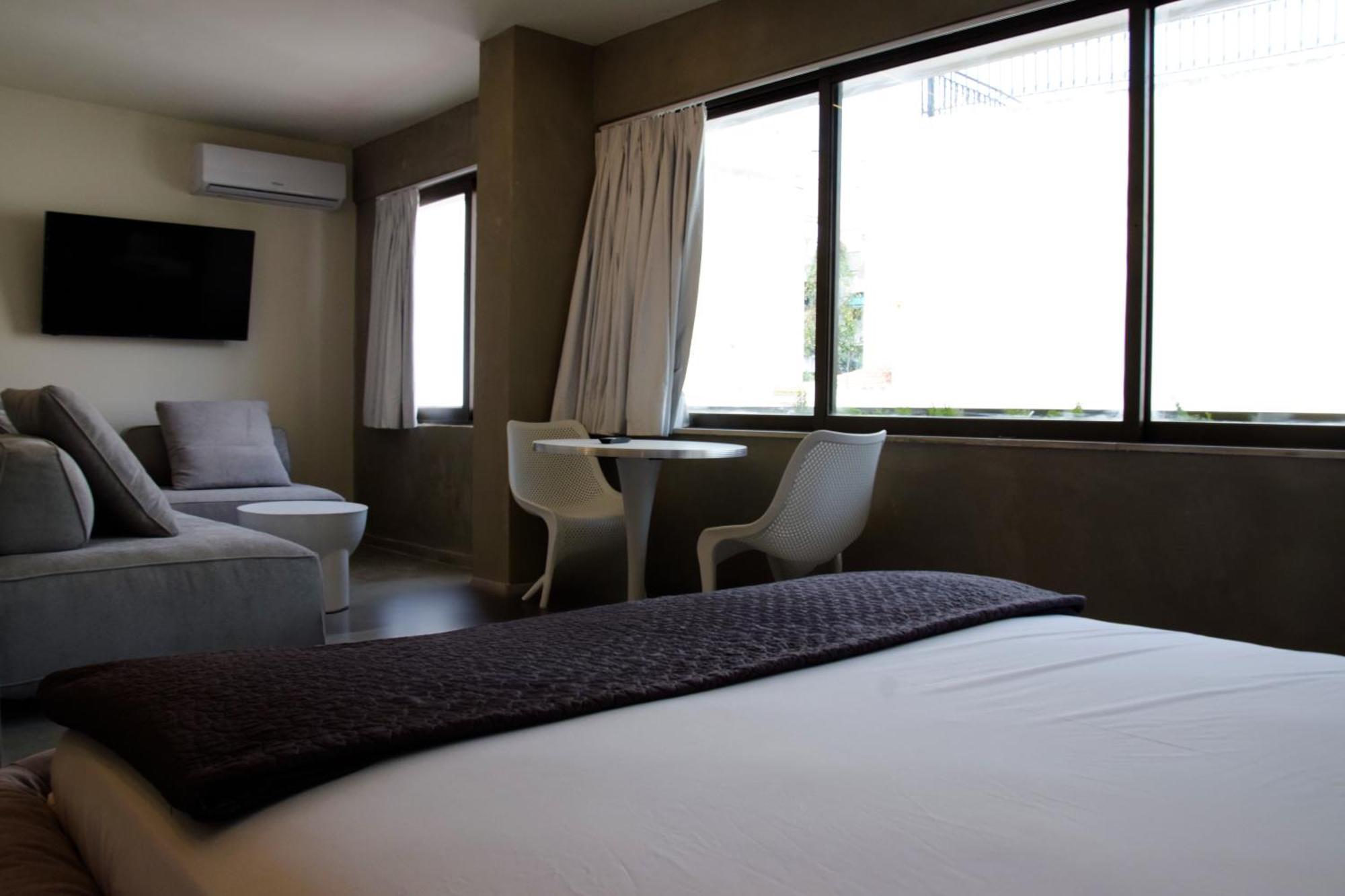 99 Adrianou Apartments 아테네 외부 사진